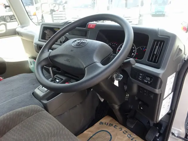 トヨタ コースター 2WG-GDB110(2WD)の写真38