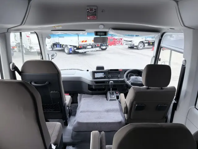 トヨタ コースター 2WG-GDB110(2WD)の写真17
