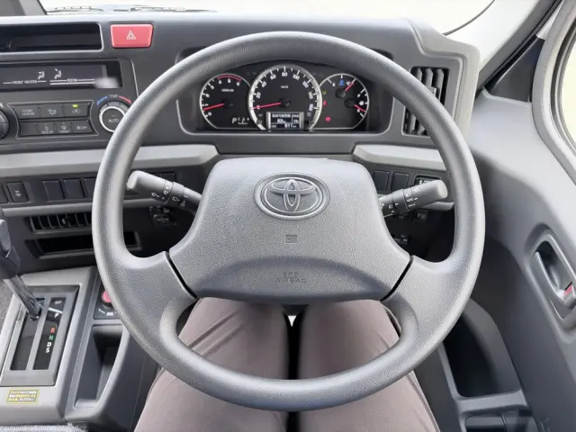 トヨタ コースター 2WG-GDB110(2WD)の写真36
