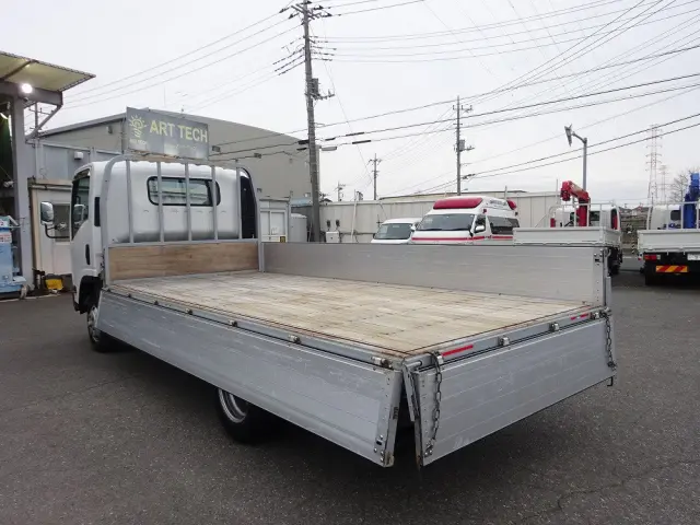 いすゞ エルフ TPG-NNS85AR(4WD)の写真6