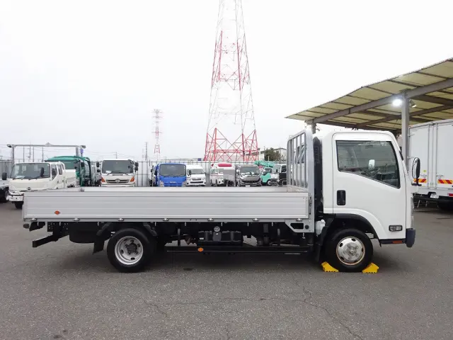 いすゞ エルフ TPG-NNS85AR(4WD)の写真14