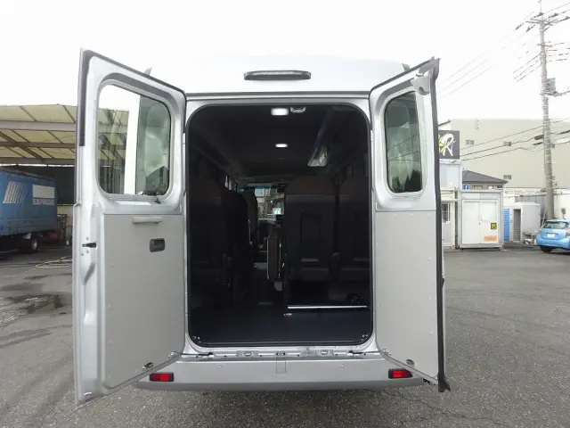 トヨタ コースター 2WG-GDB110(2WD)の写真3