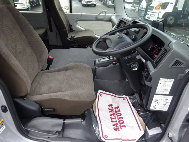 トヨタ コースター 2WG-GDB110(2WD)の写真4