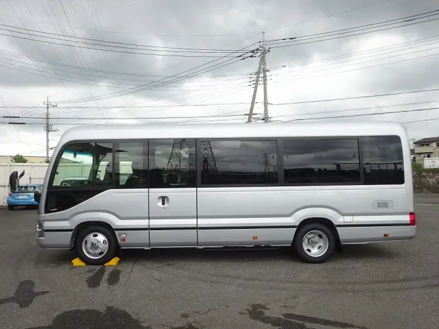 トヨタ コースター 2WG-GDB110(2WD)の写真8
