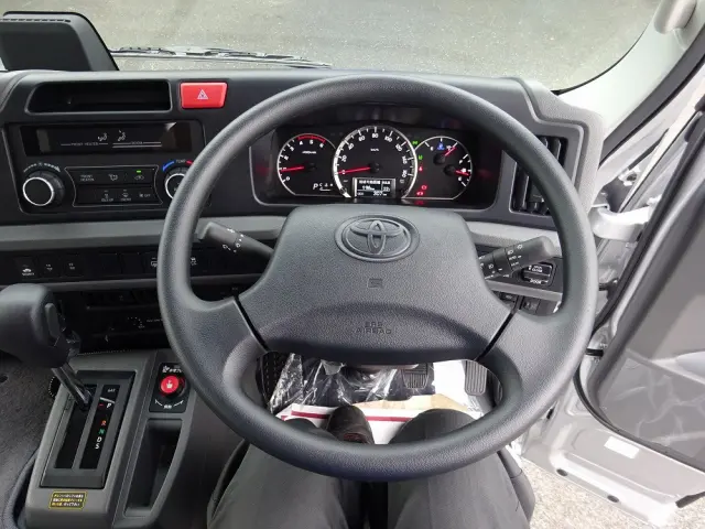 トヨタ コースター 2WG-GDB110(2WD)の写真35