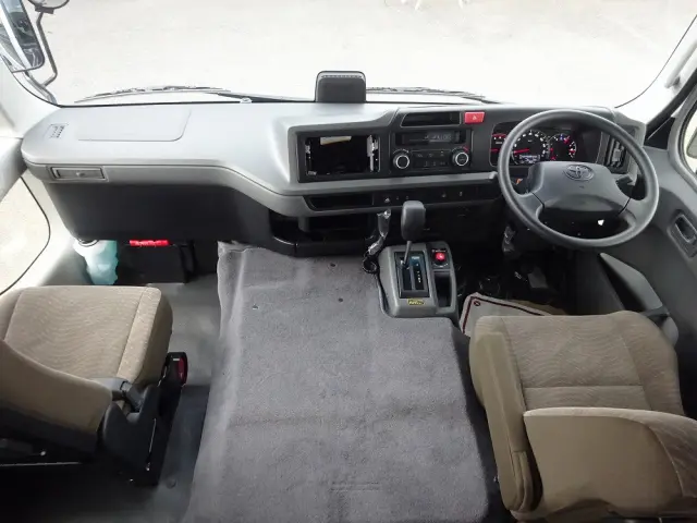 トヨタ コースター 2WG-GDB110(2WD)の写真37