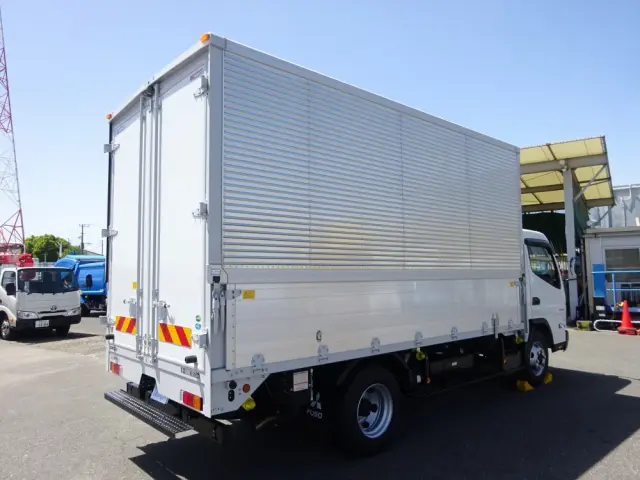 三菱 キャンター 2PG-FEB90(2WD)の写真2