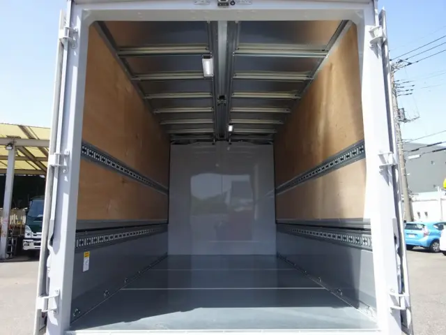 三菱 キャンター 2PG-FEB90(2WD)の写真10