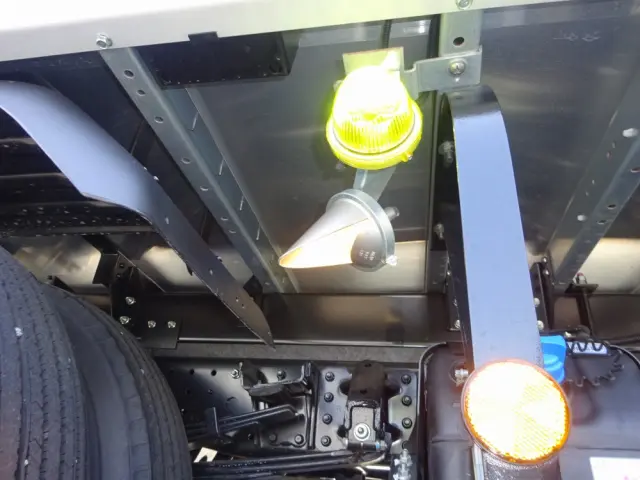 三菱 キャンター 2PG-FEB90(2WD)の写真31