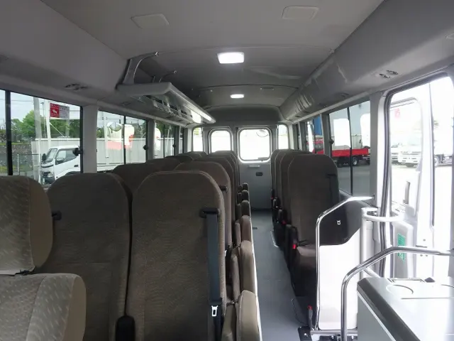 トヨタ コースター 2WG-GDB110(2WD)の写真12