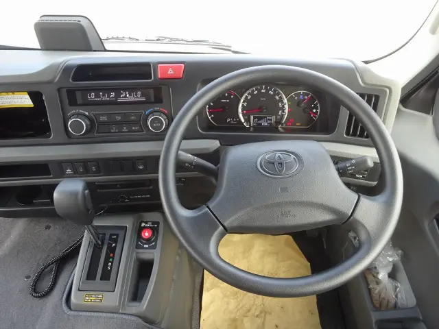 トヨタ コースター 2WG-GDB110(2WD)の写真37