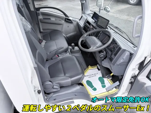 いすゞ エルフ BKG-NLR85AR(2WD)の写真4