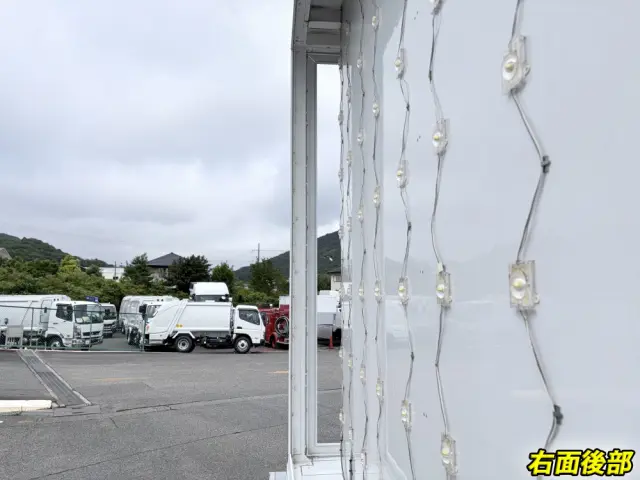いすゞ エルフ BKG-NLR85AR(2WD)の写真19