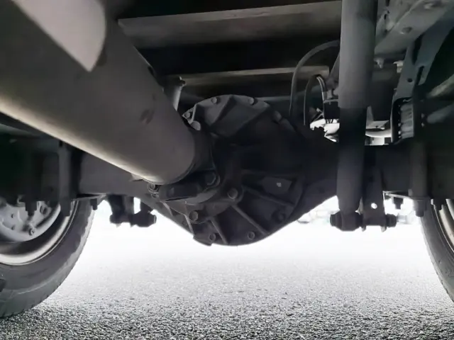 いすゞ エルフ BKG-NLR85AR(2WD)の写真31