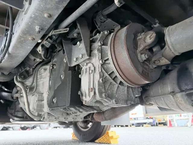 いすゞ エルフ BKG-NLR85AR(2WD)の写真35