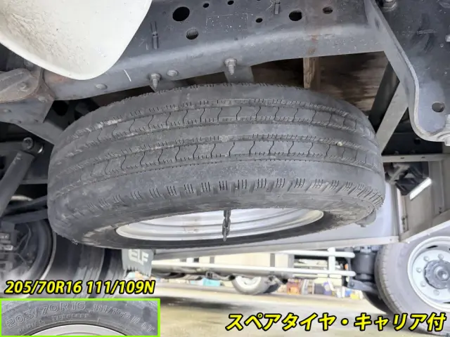 いすゞ エルフ BKG-NLR85AR(2WD)の写真46