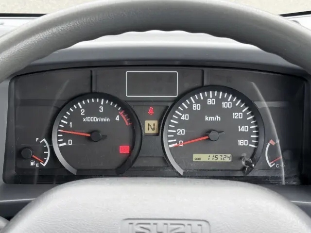 いすゞ エルフ BKG-NLR85AR(2WD)の写真49