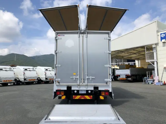 三菱 ファイター 2KG-FK64F(2WD)の写真7