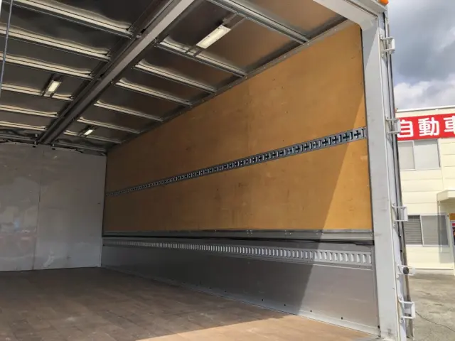 三菱 ファイター 2KG-FK64F(2WD)の写真13