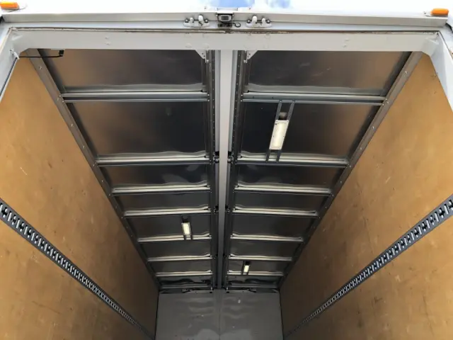 三菱 ファイター 2KG-FK64F(2WD)の写真14