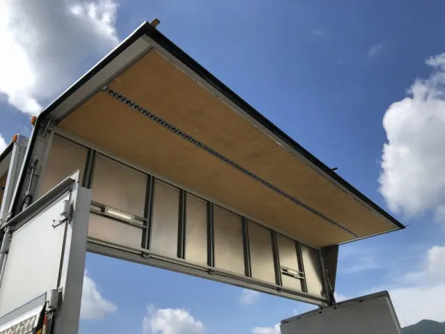 三菱 ファイター 2KG-FK64F(2WD)の写真19