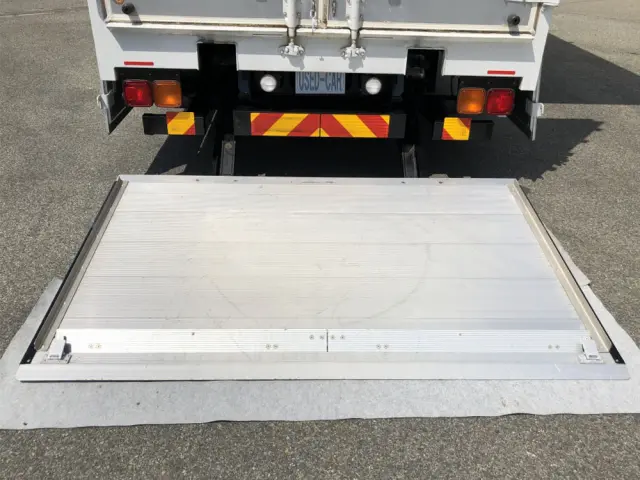 三菱 ファイター 2KG-FK64F(2WD)の写真23