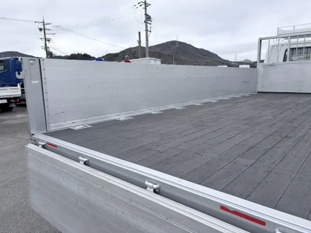 三菱 ファイター 2KG-FK61F(2WD)の写真13