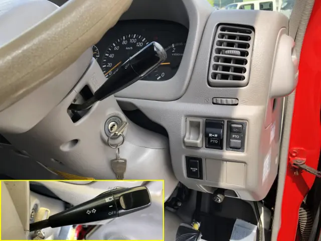 日野 デュトロ PD-XZU378M(4WD)の写真32