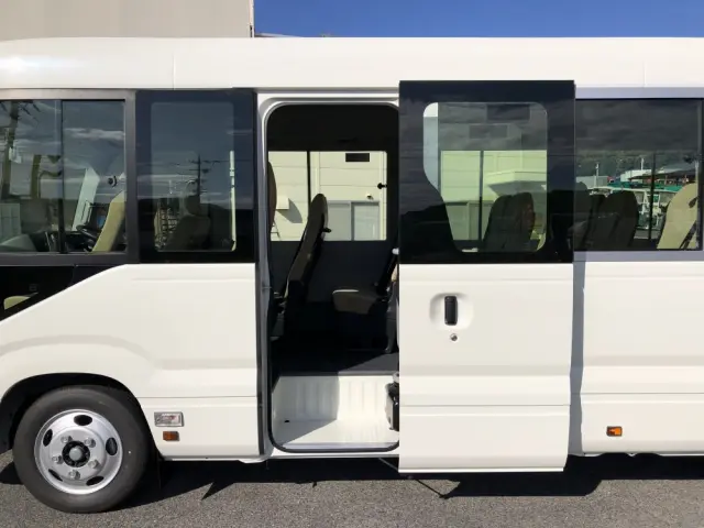 トヨタ コースター 2KG-GDB70(2WD)の写真14