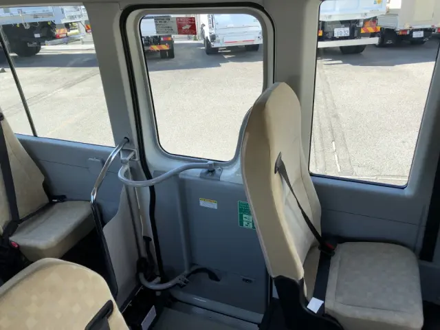 トヨタ コースター 2KG-GDB70(2WD)の写真16