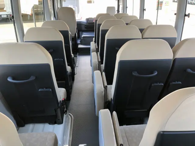 トヨタ コースター 2KG-GDB70(2WD)の写真19