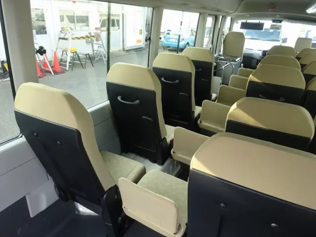 トヨタ コースター 2KG-GDB70(2WD)の写真17