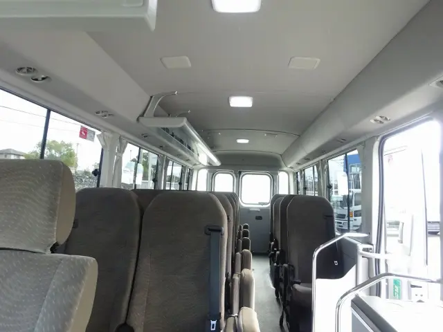 トヨタ コースター 2KG-GDB70(2WD)の写真13