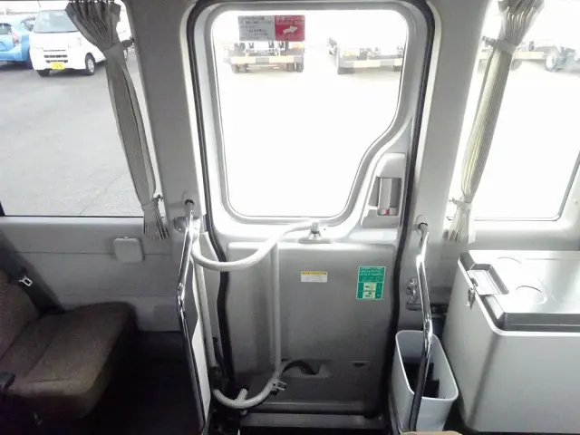 トヨタ コースター 2KG-GDB70(2WD)の写真23