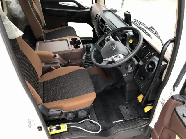 日野 レンジャー 2KG-FJ2ACA(2WD)の写真4