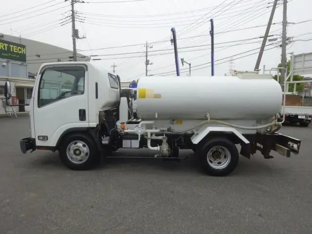 いすゞ エルフ PDG-NPR75N(2WD)の写真8