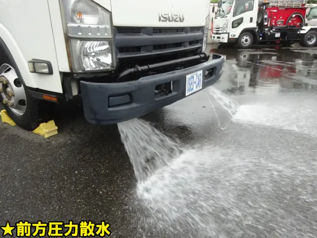 いすゞ エルフ PDG-NPR75N(2WD)の写真11