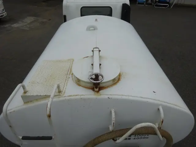 いすゞ エルフ PDG-NPR75N(2WD)の写真23