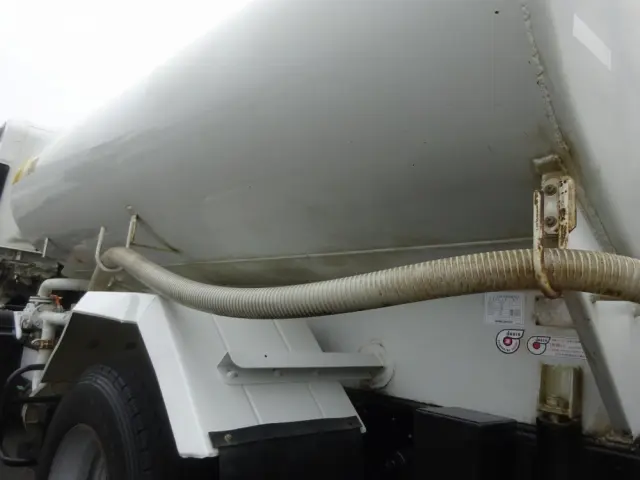 いすゞ エルフ PDG-NPR75N(2WD)の写真25