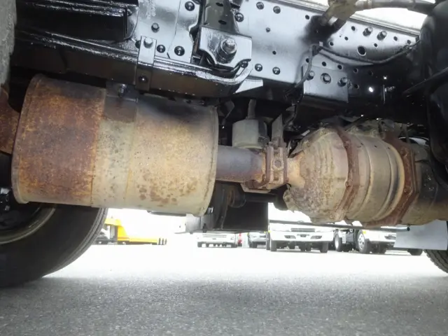 いすゞ エルフ PDG-NPR75N(2WD)の写真32