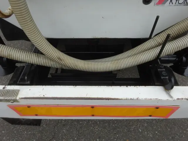 いすゞ エルフ PDG-NPR75N(2WD)の写真37