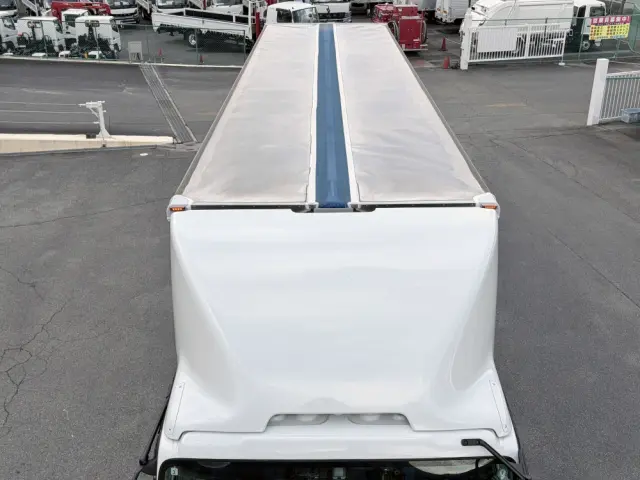 いすゞ ギガ 2PG-CYL77C(6x2)の写真22