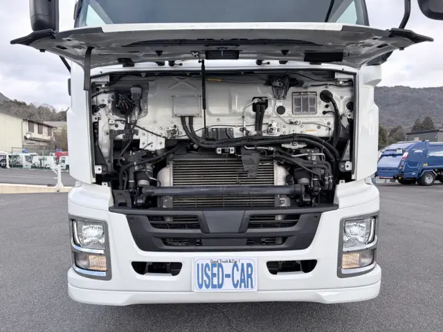 いすゞ ギガ 2PG-CYL77C(6x2)の写真25