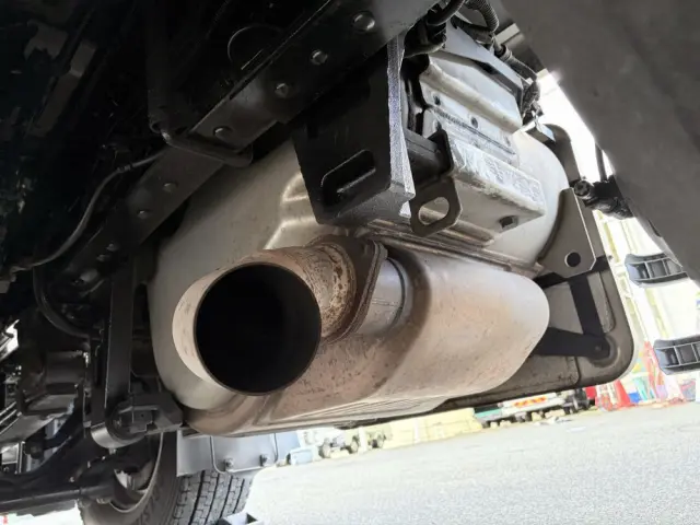 いすゞ ギガ 2PG-CYL77C(6x2)の写真33