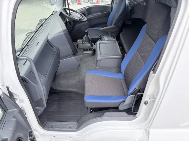 いすゞ ギガ 2PG-CYL77C(6x2)の写真34