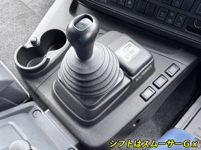 いすゞ ギガ 2PG-CYL77C(6x2)の写真36