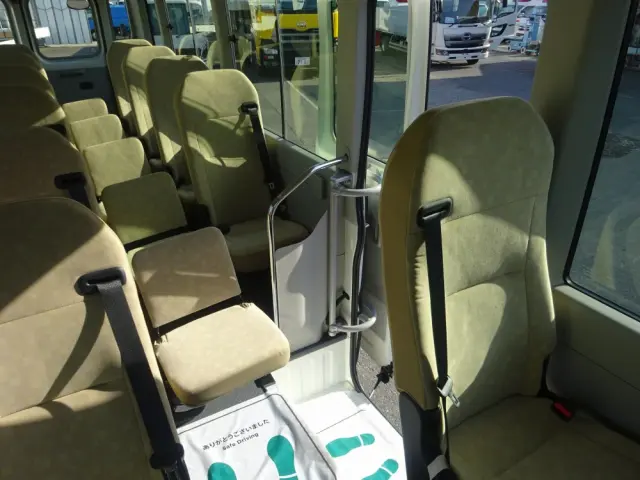 トヨタ コースター 2KG-GDB70(2WD)の写真17