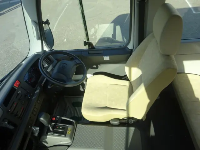 トヨタ コースター 2KG-GDB70(2WD)の写真19