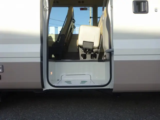 トヨタ コースター 2KG-GDB70(2WD)の写真23