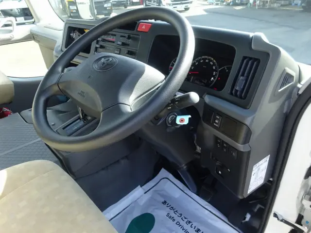 トヨタ コースター 2KG-GDB70(2WD)の写真38